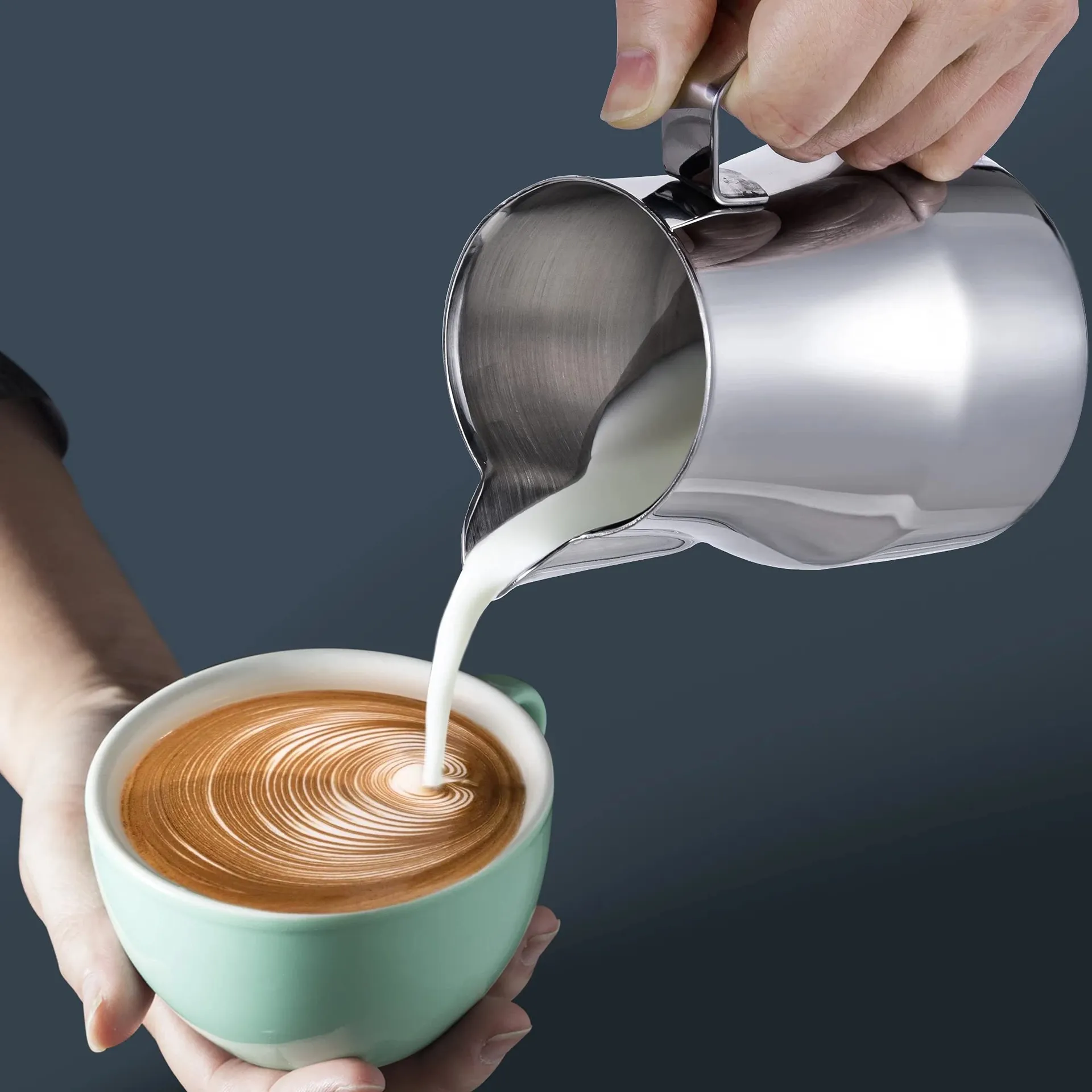 Mengenal Milk Jug: Alat Wajib untuk Latte Art dan Susu Steam